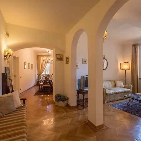 Apartment In The Heart Of