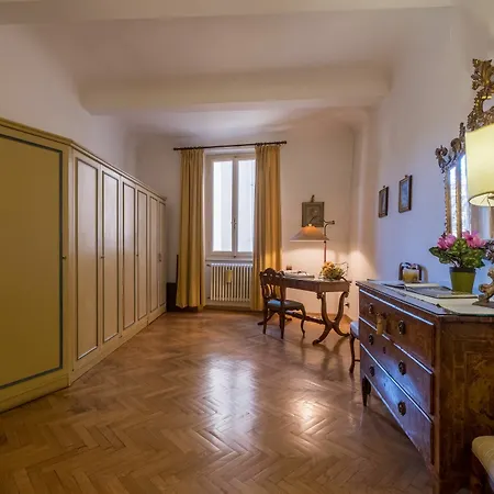 Apartment In The Heart Of *